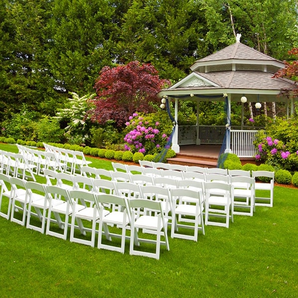 el alquiler de los baños de renta para fiestas incluye servicio de limpieza después del evento